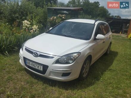 Хендай i30 2010 в Виннице на Automoto.ua Белый Хендай i30, объемом двигателя 1.58 л и пробегом 270 тыс. км за 5300 $, фото 1 на Automoto.ua