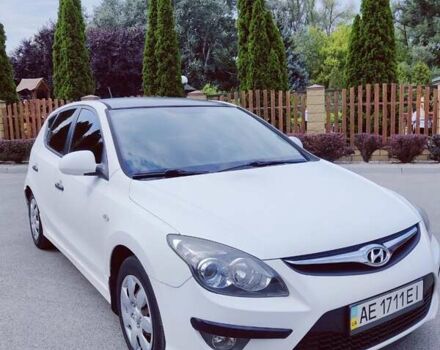 Белый Хендай i30, объемом двигателя 1.6 л и пробегом 163 тыс. км за 6500 $, фото 1 на Automoto.ua