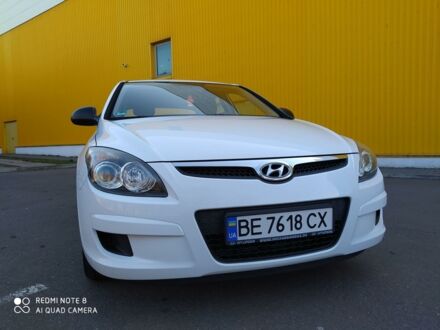 Білий Хендай i30, об'ємом двигуна 1.4 л та пробігом 114 тис. км за 7300 $, фото 1 на Automoto.ua