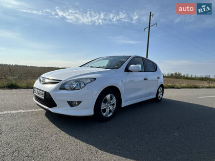 Білий Хендай i30, об'ємом двигуна 1.6 л та пробігом 192 тис. км за 7800 $, фото 1 на Automoto.ua