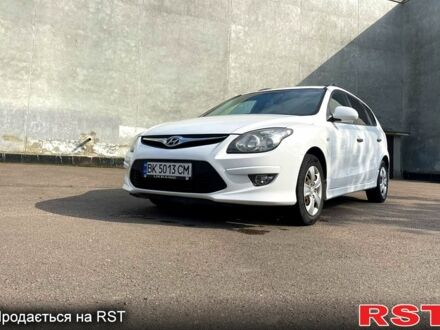 Хендай i30 2011 у Полтаві на Automoto.ua Білий Хендай i30, об'ємом двигуна 1.6 л та пробігом 280 тис. км за 6500 $, фото 1 на Automoto.ua