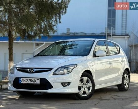 Белый Хендай i30, объемом двигателя 1.6 л и пробегом 118 тыс. км за 7222 $, фото 1 на Automoto.ua