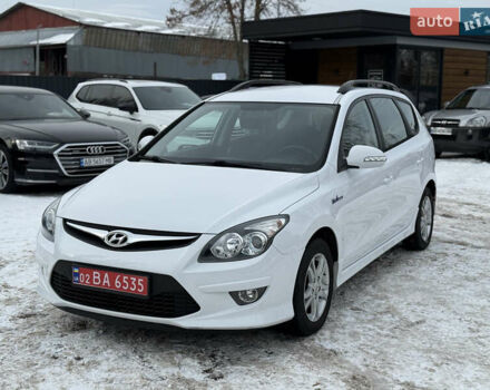 Білий Хендай i30, об'ємом двигуна 1.6 л та пробігом 217 тис. км за 7900 $, фото 1 на Automoto.ua