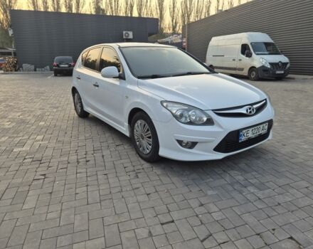 Белый Хендай i30, объемом двигателя 1.6 л и пробегом 217 тыс. км за 6616 $, фото 1 на Automoto.ua