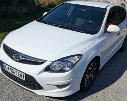 Белый Хендай i30, объемом двигателя 1.4 л и пробегом 37 тыс. км за 6603 $, фото 1 на Automoto.ua