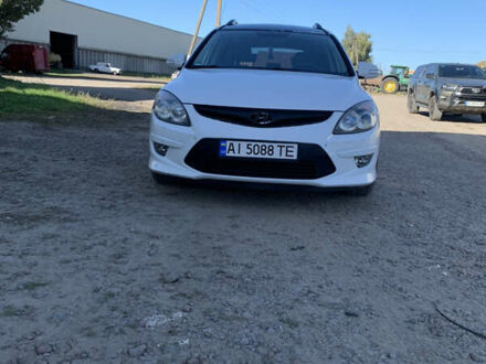 Хендай i30 2011 у Броварах на Automoto.ua Білий Хендай i30, об'ємом двигуна 1.58 л та пробігом 208 тис. км за 8200 $, фото 1 на Automoto.ua