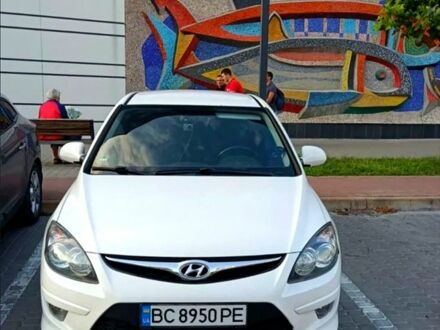 Хендай i30 2011 в Львове на Automoto.ua Белый Хендай i30, объемом двигателя 1.6 л и пробегом 280 тыс. км за 5500 $, фото 1 на Automoto.ua