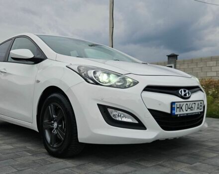 Белый Хендай i30, объемом двигателя 1.6 л и пробегом 202 тыс. км за 9750 $, фото 1 на Automoto.ua