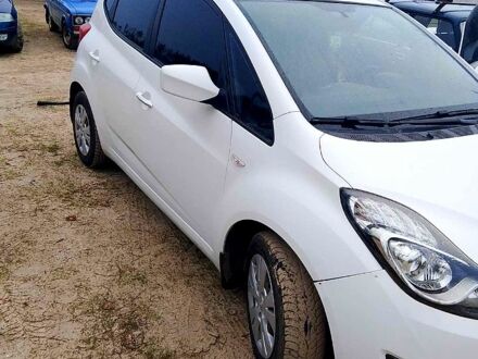 Белый Хендай i30, объемом двигателя 1.4 л и пробегом 156 тыс. км за 4500 $, фото 1 на Automoto.ua