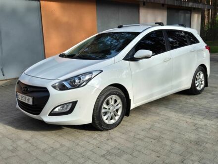 Хендай i30 2012 в Славуте на Automoto.ua Белый Хендай i30, объемом двигателя 1.6 л и пробегом 343 тыс. км за 7200 $, фото 1 на Automoto.ua