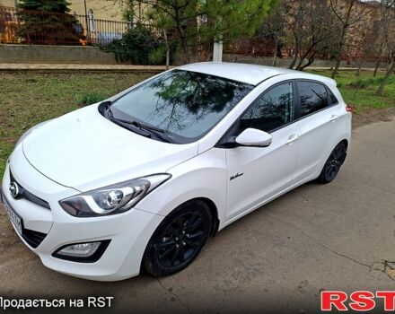 Белый Хендай i30, объемом двигателя 1.6 л и пробегом 25600 тыс. км за 7300 $, фото 1 на Automoto.ua