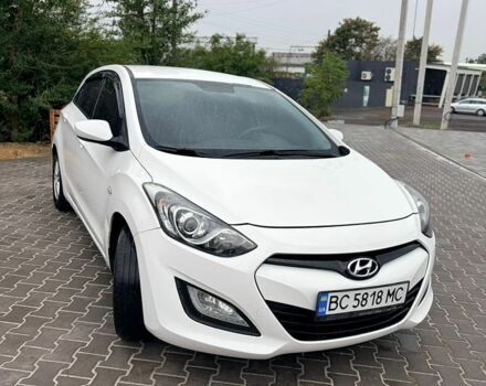 Белый Хендай i30, объемом двигателя 1.4 л и пробегом 285 тыс. км за 6500 $, фото 1 на Automoto.ua