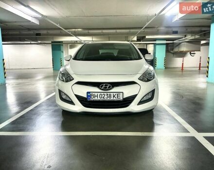Белый Хендай i30, объемом двигателя 1.4 л и пробегом 190 тыс. км за 6800 $, фото 1 на Automoto.ua
