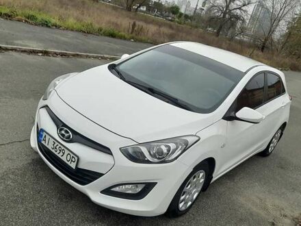 Білий Хендай i30, об'ємом двигуна 1.4 л та пробігом 121 тис. км за 8500 $, фото 1 на Automoto.ua