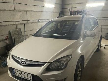 Білий Хендай i30, об'ємом двигуна 1.4 л та пробігом 200 тис. км за 5100 $, фото 1 на Automoto.ua