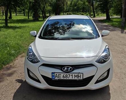 Белый Хендай i30, объемом двигателя 1.59 л и пробегом 101 тыс. км за 10600 $, фото 1 на Automoto.ua