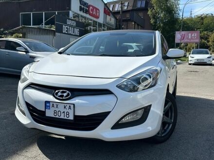 Белый Хендай i30, объемом двигателя 1.59 л и пробегом 169 тыс. км за 7500 $, фото 1 на Automoto.ua
