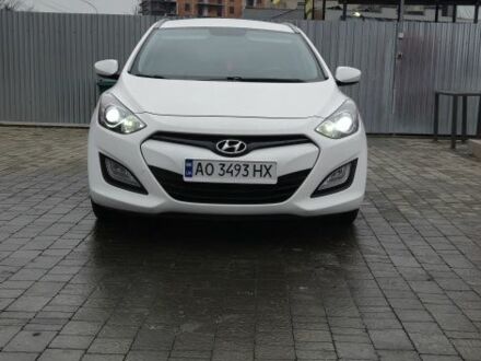 Хендай i30 2012 в Ужгороде на Automoto.ua Белый Хендай i30, объемом двигателя 1.6 л и пробегом 166 тыс. км за 8500 $, фото 1 на Automoto.ua