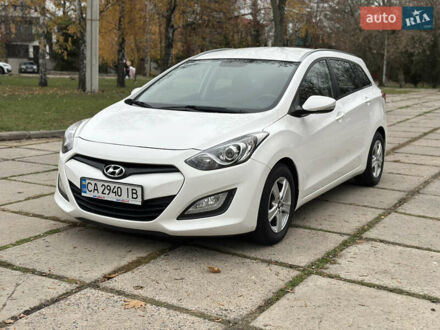 Белый Хендай i30, объемом двигателя 1.6 л и пробегом 190 тыс. км за 7750 $, фото 1 на Automoto.ua