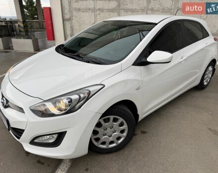 Белый Хендай i30, объемом двигателя 1.4 л и пробегом 109 тыс. км за 6500 $, фото 1 на Automoto.ua