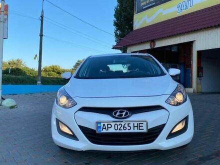 Белый Хендай i30, объемом двигателя 1.6 л и пробегом 90 тыс. км за 11000 $, фото 1 на Automoto.ua