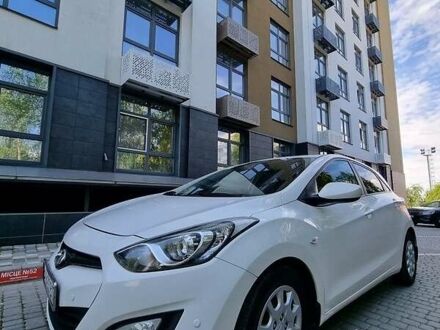 Хендай i30 2013 в Кропивницком (Кировограде) на Automoto.ua Белый Хендай i30, объемом двигателя 1.4 л и пробегом 100 тыс. км за 9700 $, фото 1 на Automoto.ua