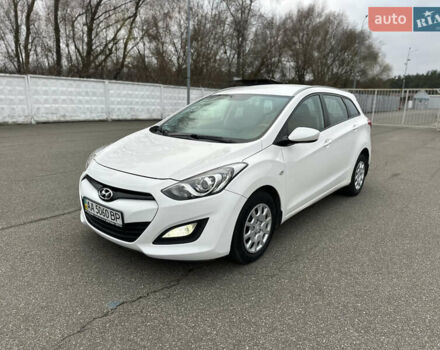 Білий Хендай i30, об'ємом двигуна 1.59 л та пробігом 140 тис. км за 8700 $, фото 1 на Automoto.ua