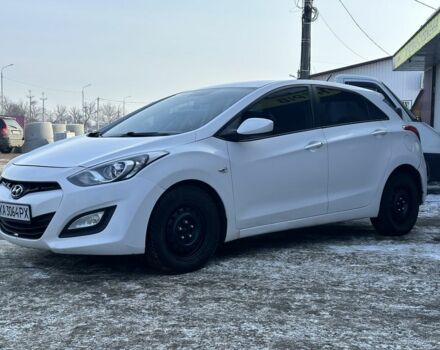 Белый Хендай i30, объемом двигателя 1.4 л и пробегом 255 тыс. км за 5700 $, фото 1 на Automoto.ua