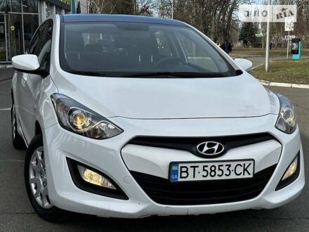 Білий Хендай i30, об'ємом двигуна 1.4 л та пробігом 194 тис. км за 8300 $, фото 1 на Automoto.ua