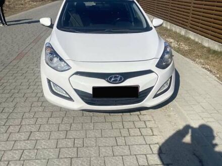 Хендай i30 2013 в Львове на Automoto.ua Белый Хендай i30, объемом двигателя 1.6 л и пробегом 260 тыс. км за 11000 $, фото 1 на Automoto.ua
