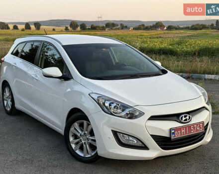 Белый Хендай i30, объемом двигателя 1.6 л и пробегом 240 тыс. км за 9900 $, фото 1 на Automoto.ua