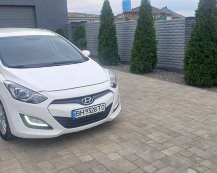 Белый Хендай i30, объемом двигателя 1.58 л и пробегом 172 тыс. км за 9100 $, фото 1 на Automoto.ua