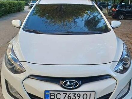 Білий Хендай i30, об'ємом двигуна 1.4 л та пробігом 300 тис. км за 7300 $, фото 1 на Automoto.ua