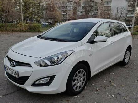 Белый Хендай i30, объемом двигателя 1.4 л и пробегом 180 тыс. км за 8999 $, фото 1 на Automoto.ua