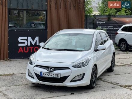 Белый Хендай i30, объемом двигателя 1.58 л и пробегом 222 тыс. км за 8700 $, фото 1 на Automoto.ua