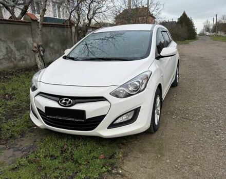 Белый Хендай i30, объемом двигателя 1.58 л и пробегом 187 тыс. км за 8500 $, фото 1 на Automoto.ua