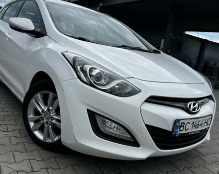 Белый Хендай i30, объемом двигателя 1.6 л и пробегом 307 тыс. км за 7900 $, фото 1 на Automoto.ua