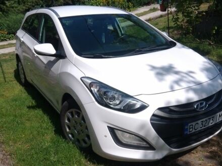 Хендай i30 2014 в Львове на Automoto.ua Белый Хендай i30, объемом двигателя 0 л и пробегом 233 тыс. км за 8000 $, фото 1 на Automoto.ua