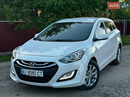Хендай i30 2014 в Ставище на Automoto.ua Белый Хендай i30, объемом двигателя 1.58 л и пробегом 230 тыс. км за 10500 $, фото 1 на Automoto.ua