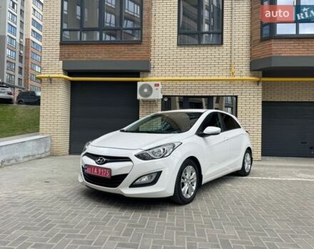 Белый Хендай i30, объемом двигателя 1.6 л и пробегом 128 тыс. км за 12300 $, фото 1 на Automoto.ua