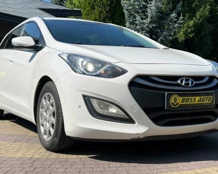 Белый Хендай i30, объемом двигателя 1.6 л и пробегом 234 тыс. км за 7600 $, фото 1 на Automoto.ua