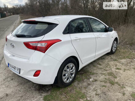 Хендай i30 2014 в Киеве на Automoto.ua Белый Хендай i30, объемом двигателя 1.4 л и пробегом 200 тыс. км за 8800 $, фото 1 на Automoto.ua