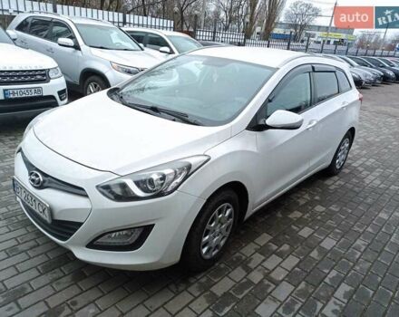 Белый Хендай i30, объемом двигателя 1.6 л и пробегом 230 тыс. км за 9500 $, фото 1 на Automoto.ua