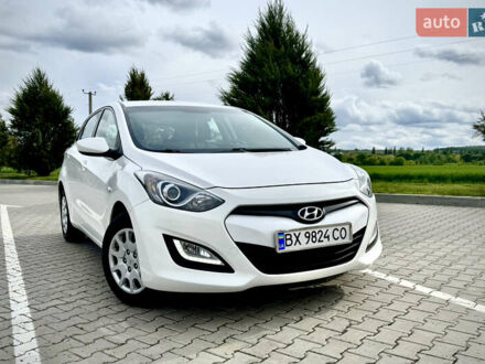 Хендай i30 2014 в Хмельницком на Automoto.ua Белый Хендай i30, объемом двигателя 1.4 л и пробегом 160 тыс. км за 8199 $, фото 1 на Automoto.ua