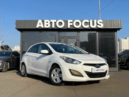 Хендай i30 2014 у Києві на Automoto.ua Білий Хендай i30, об'ємом двигуна 0 л та пробігом 216 тис. км за 6790 $, фото 1 на Automoto.ua