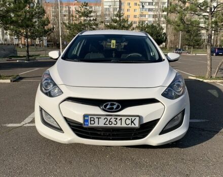 Белый Хендай i30, объемом двигателя 1.6 л и пробегом 245 тыс. км за 10299 $, фото 1 на Automoto.ua