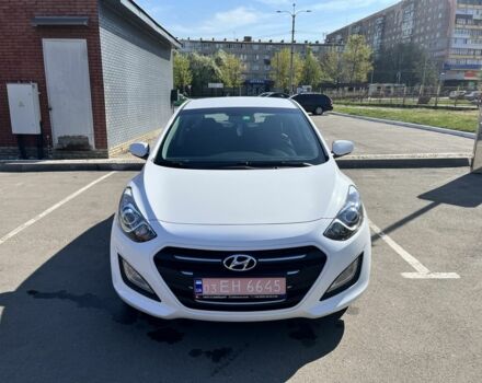 Белый Хендай i30, объемом двигателя 1.6 л и пробегом 131 тыс. км за 12500 $, фото 1 на Automoto.ua