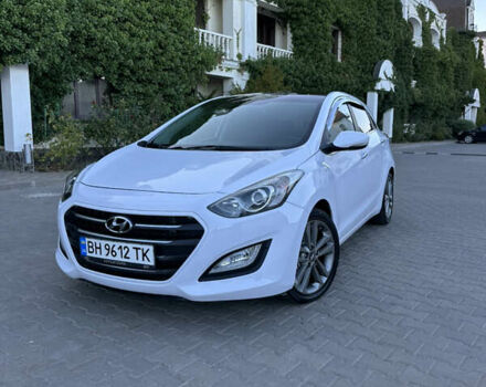 Білий Хендай i30, об'ємом двигуна 1.58 л та пробігом 125 тис. км за 12000 $, фото 1 на Automoto.ua