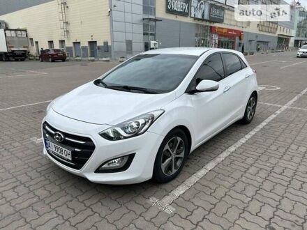 Хендай i30 2015 у Сумах на Automoto.ua Білий Хендай i30, об'ємом двигуна 1.6 л та пробігом 135 тис. км за 11500 $, фото 1 на Automoto.ua