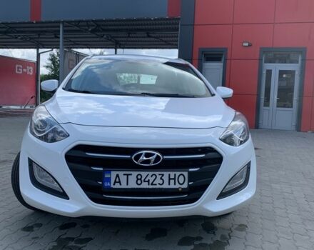 Белый Хендай i30, объемом двигателя 1.6 л и пробегом 227 тыс. км за 9308 $, фото 1 на Automoto.ua